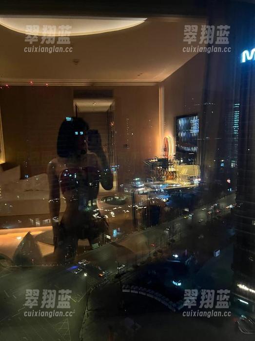 微密圈 - 这份纯白气质，詹詹让人想一口气下载个够的图片！
