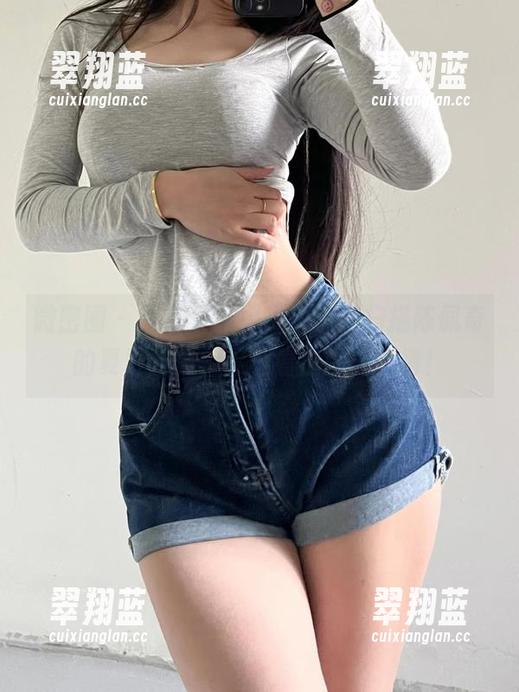 微密圈 - 新场景已揭晓，快来扫描陈佩奇的夏日合集，保证看出别样风情！