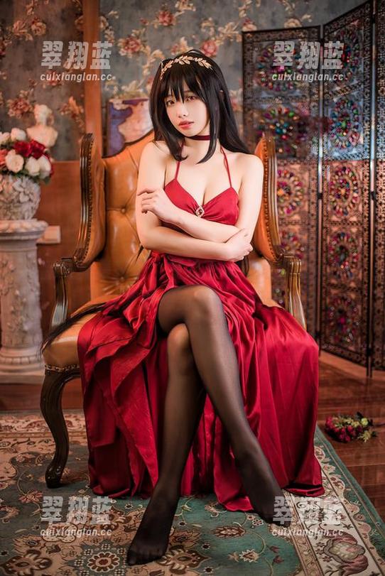 最新写真集来袭，雯妹不讲道理黑白风格也能让我联想到猫…不解释！
