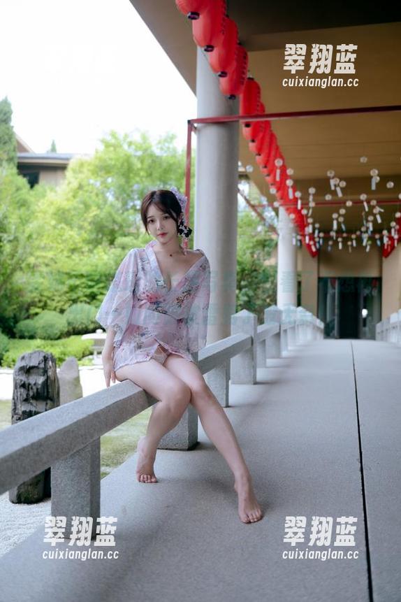 雯妹不讲道理的长腿写真，观看了不想再出门…如同脚被雷劈了般无奈！