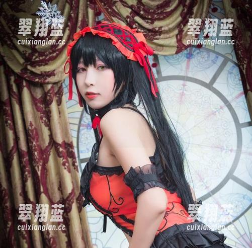 短裤写真大更新，雯粥粥的穿搭究竟能让人迷失在哪里？