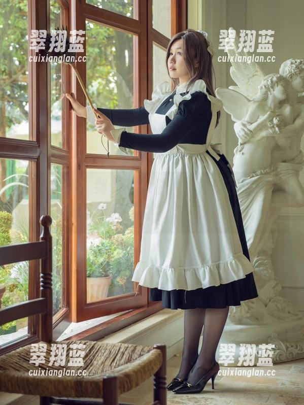 从“学姐”到“秋水伊人”，麻花麻花酱最新套图我只想说，倒着走都帅气。